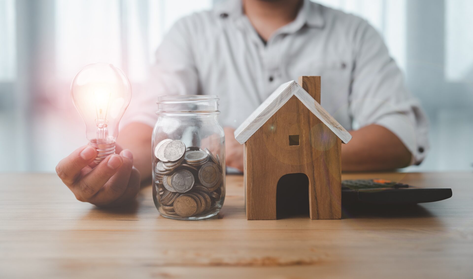 geld-sparen-energieberatung-foerdergelder-antrag Enbewo in Bielefeld ist Ihr Energieberater mit Leistungen aus einer Hand.