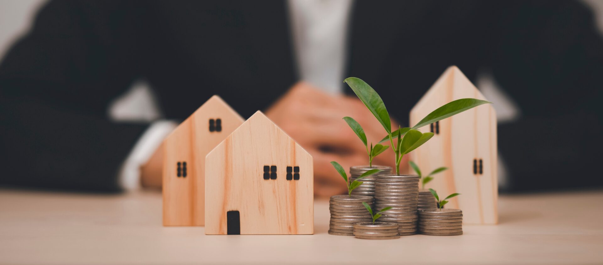 gruene-energie-lohnt-sich-durch-foerderprogramme-energieberatung-bielefeld-enbewo EnBeWo Energieberatung Bielefeld - Ihr Partner für Fördermittelberatung und energetische Maßnahmen wie iSFP, BEG, PV und Heizung