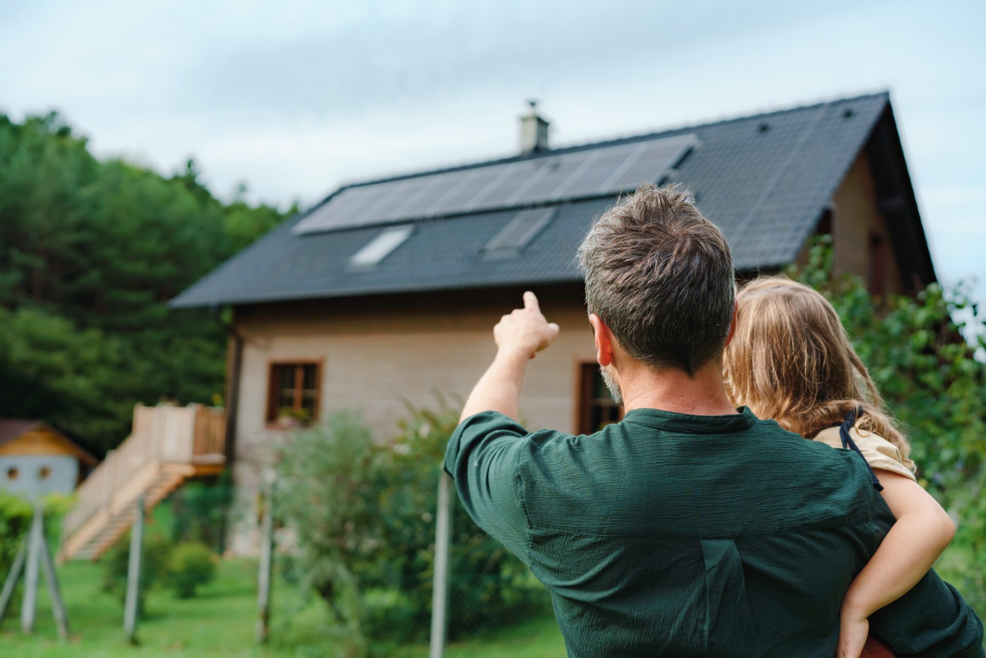 wohnhaus-photovoltaikanlage-kaufen-bielefeld Photovoltaikanlage auf Wohnhaus - Beratung und Verkauf durch EnBeWo Energieberatung Bielefeld