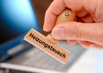Stempel mit Aufschrift Heizungstausch als Symbol für Wärmepumpen und Energieberatung Bielefeld